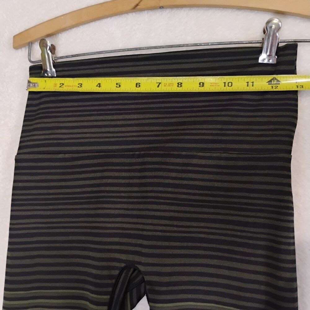 K-DEER Will Stripe Capri Leggings Large Micro Striped Olive Green High Waist Gym - Picture 5 of 16